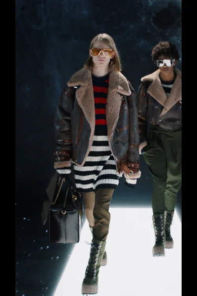 Look 27
